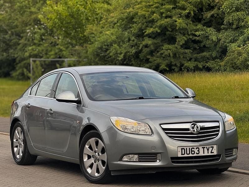 Silver Used 2013 Vauxhall Insignia SRi Hatchback | £2,290 (Good price) - Image 1/4