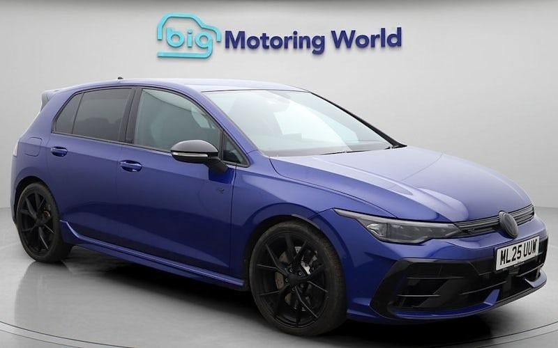 Second-hand VW Golf VIII Black Edition 333 CP (244 kW) 2025 Hatchback