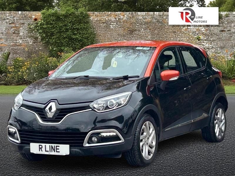 Used Renault Captur Dynamique 90 HP (66 kW) 2014 Black/orange SUV