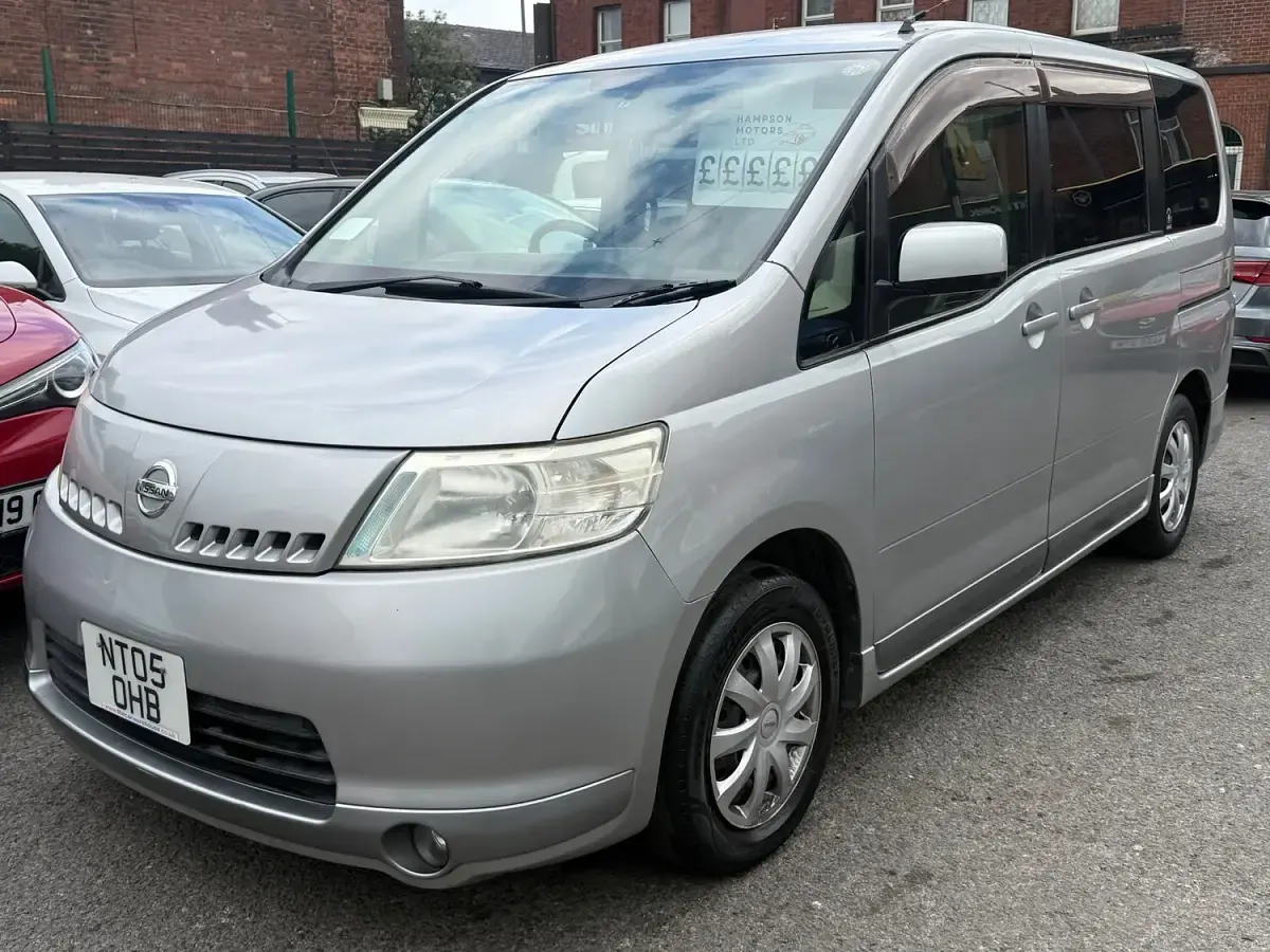 Used Nissan Serena 2005 Silver MPV