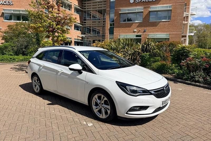 Second-hand Vauxhall Astra SRi 150 CP (110 kW) 2019 Alb Break
