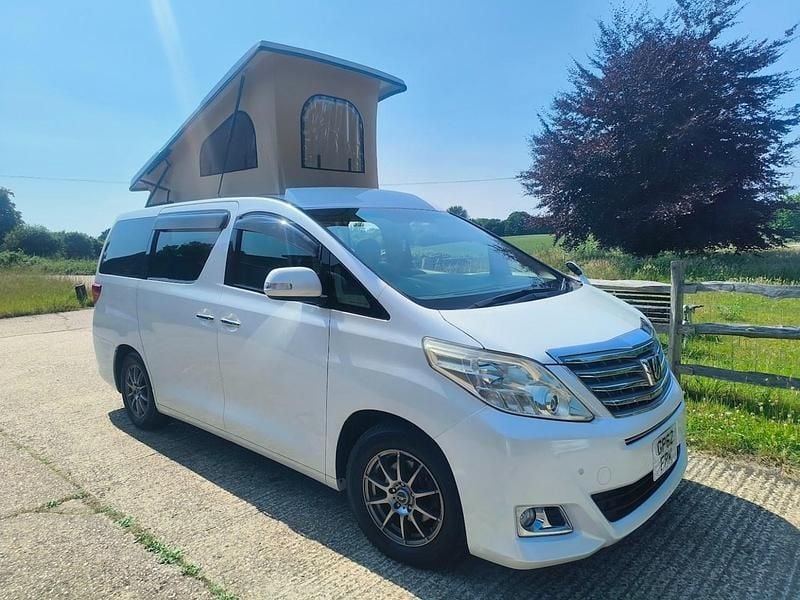 Used Toyota Alphard 2025 White MPV