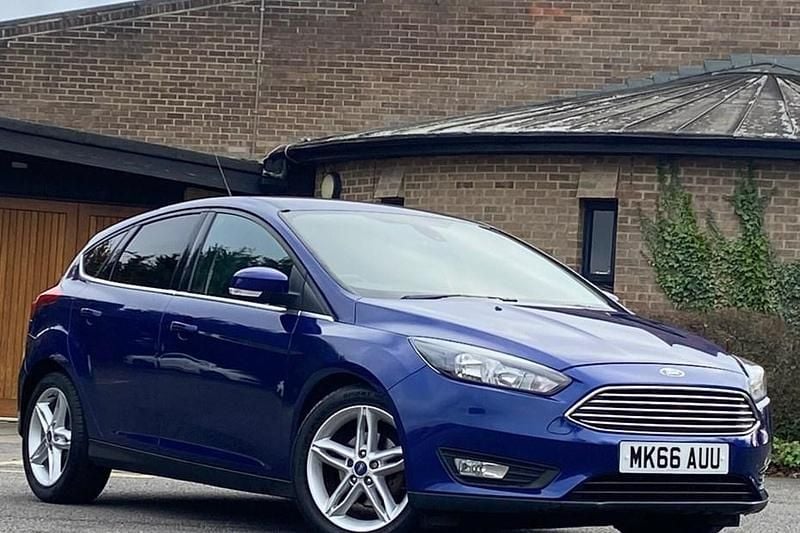Used Ford Focus Zetec 2016 Blue Hatchback