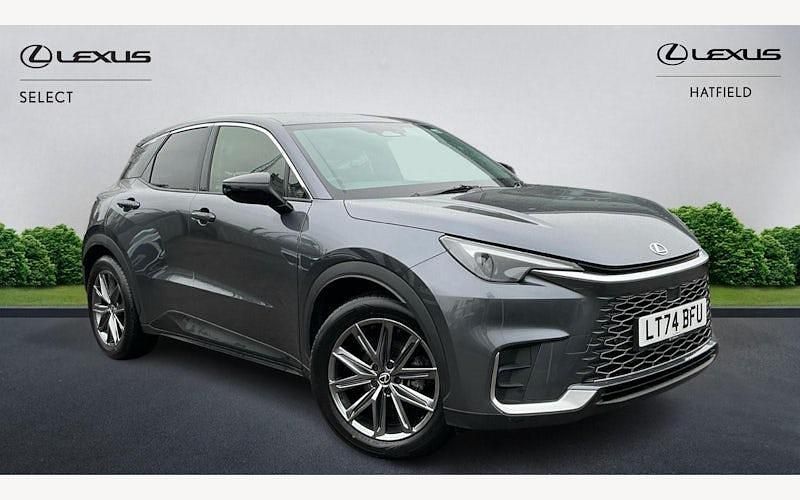 Used 2025 Lexus LBX SUV | £29,315 (Fair price) - Image 1/4