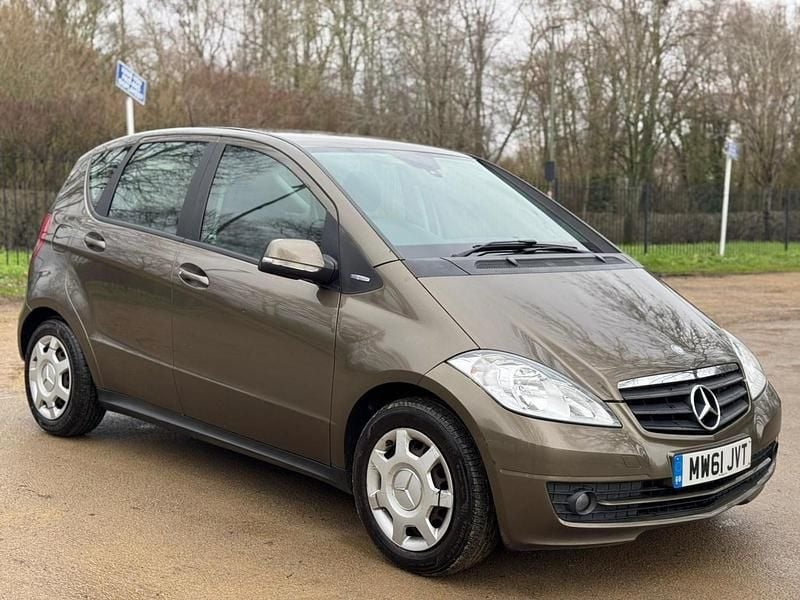 Used Mercedes A160 Classic 95 HP (69 kW) 2012 Brown Hatchback
