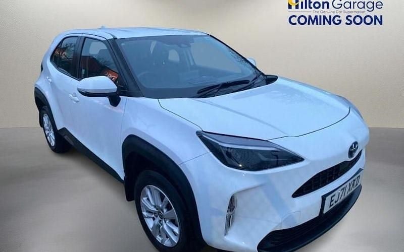 Used 2025 Toyota Yaris Hybrid Estate | £17,350 (Super price) - Image 1/1