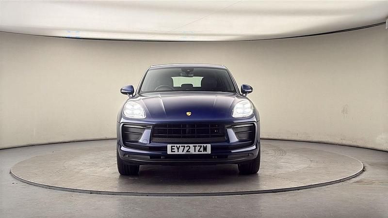 Used Porsche Macan 265 HP (194 kW) 2022 Blue SUV