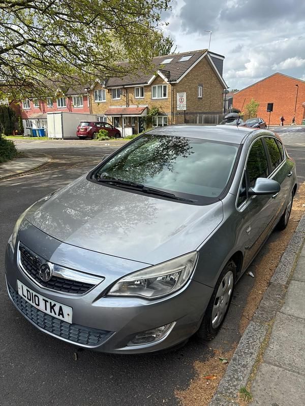 Used Vauxhall Astra 2010 Silver Hatchback