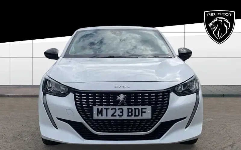 Used Peugeot 208 Active+ 102 HP (75 kW) 2023 White Hatchback