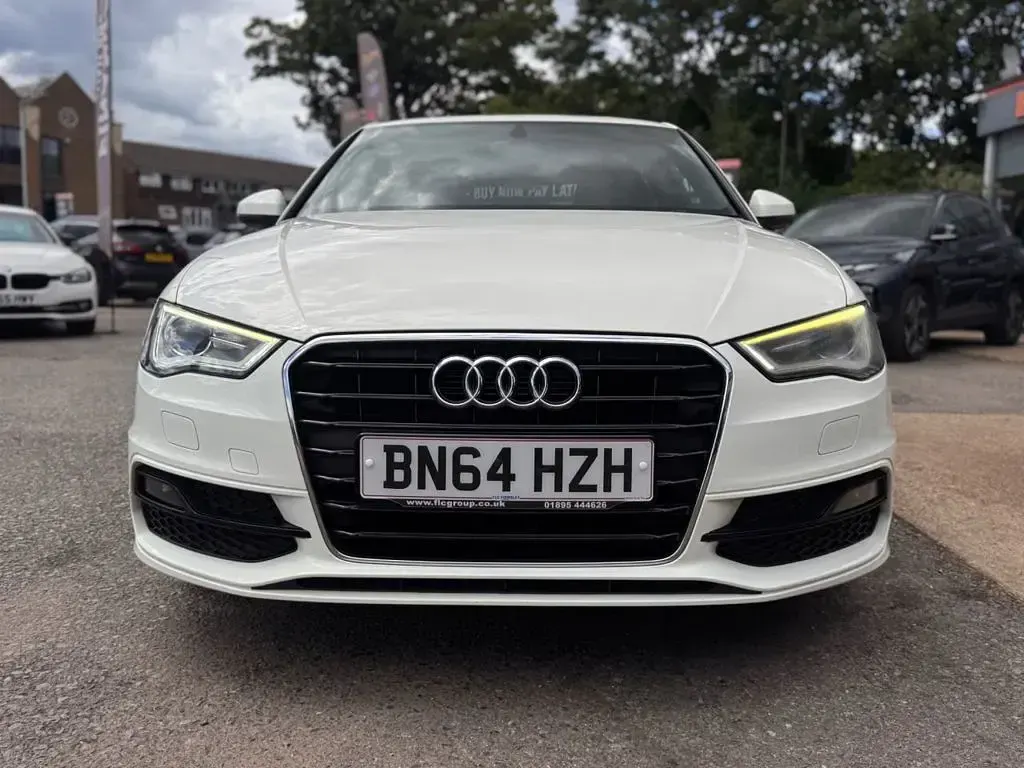 Used Audi A3 Sportback S-Line 110 HP (80 kW) 2014 White Hatchback