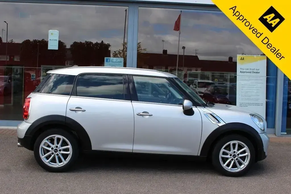 Used Mini Cooper D 2016 Silver Hatchback