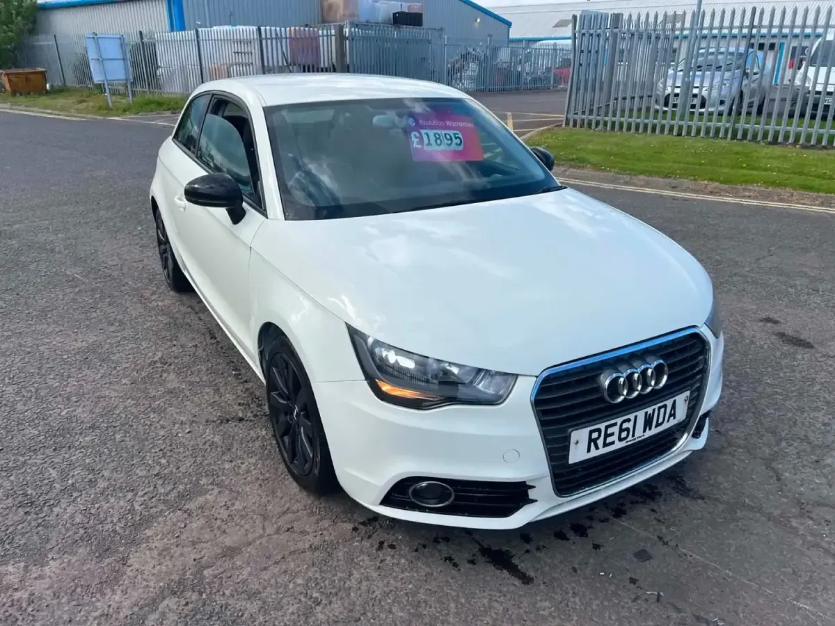 Begagnad Audi A1 Sport 2011 Vit Halvkombi
