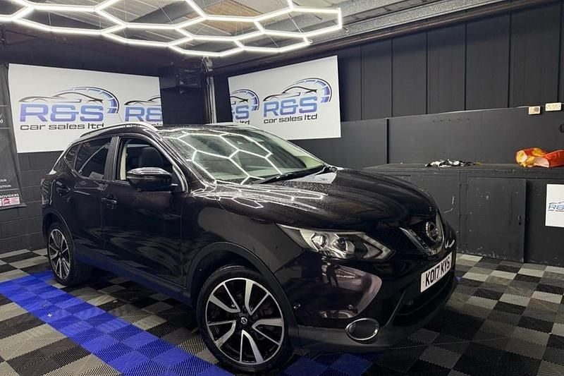 Grey Used 2017 Nissan Qashqai N-Vision SUV | £7,995 (Good price) - Image 1/1
