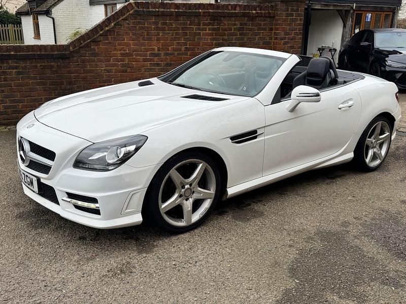 Used Mercedes SLK250 AMG 204 HP (150 kW) 2016 White Cabriolet