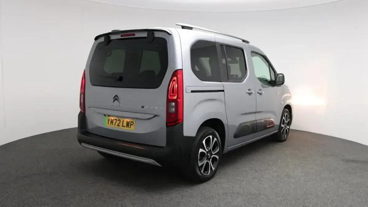 Używany Citroën e-Berlingo XTR 100 kW (136 KM) 2023 Szary Minivan