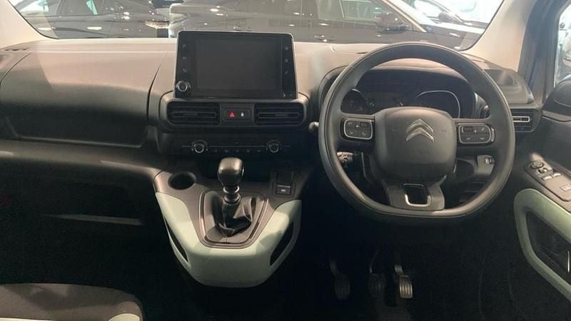 Blue Used 2022 Citroën Berlingo Feel MPV | £15,290 (Fair price) - Image 1/4