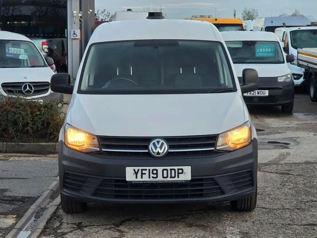 Used VW Caddy Startline 102 HP (75 kW) 2019 White MPV