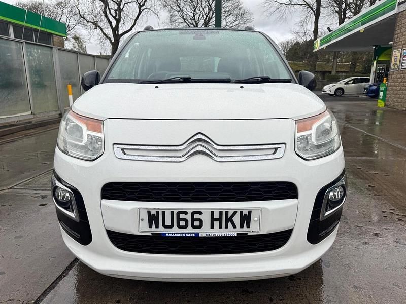 White Used 2016 Citroën C3 Picasso Platinum MPV | £4,495 (Good price) - Image 1/4