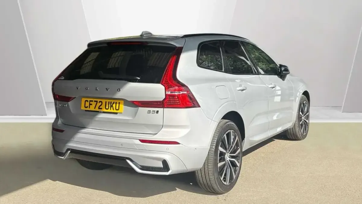 Used Volvo XC60 Plus 250 HP (183 kW) 2023 SUV