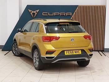 Used VW T-Roc SE 115 HP (84 kW) 2018 Yellow SUV