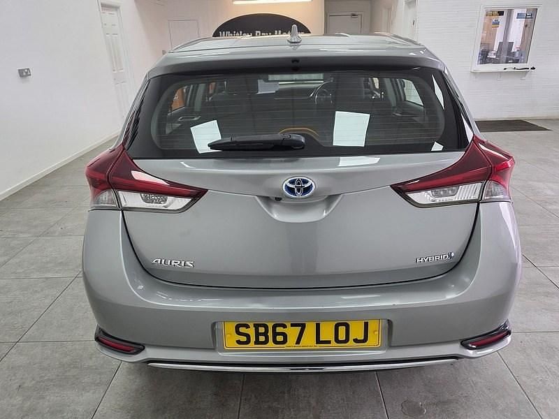 Used Toyota Auris Hybrid 2018 Grey Hatchback