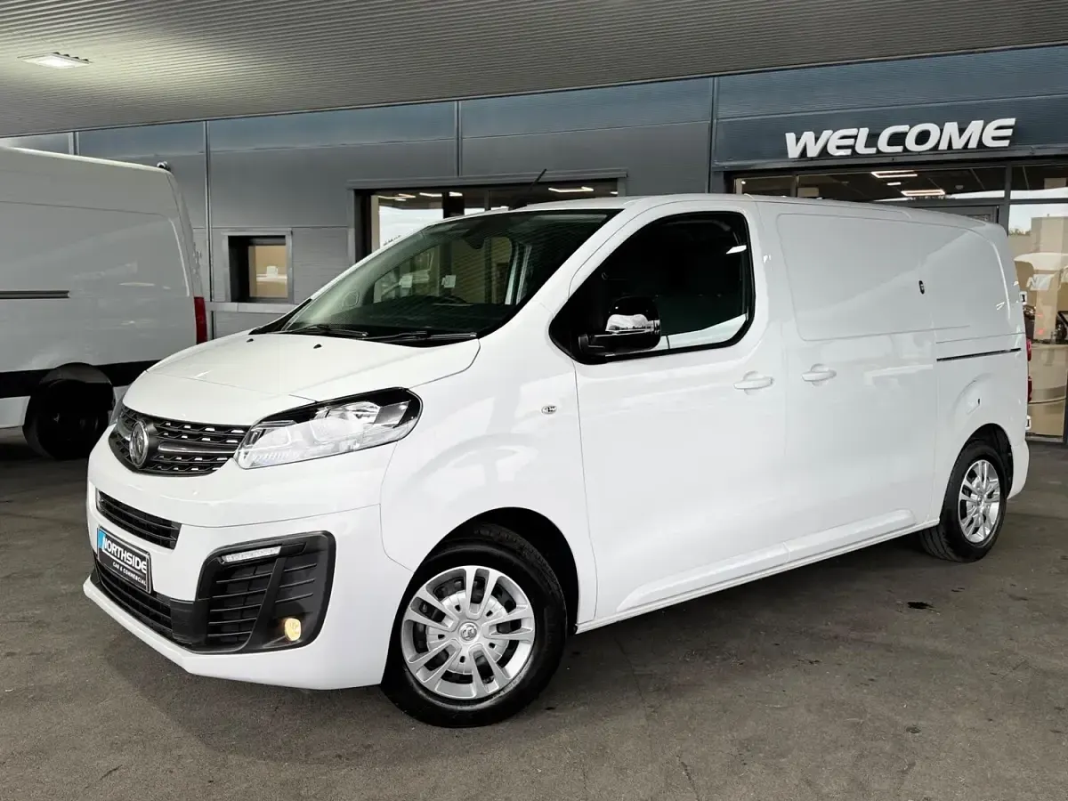 Used Vauxhall Vivaro Sportive 120 HP (88 kW) 2022 White MPV