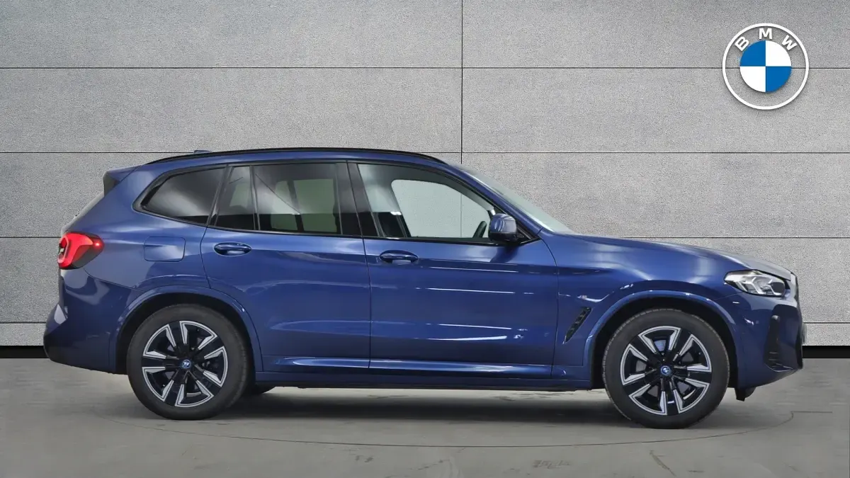 Used BMW iX3 M Sport 207 kW (282 HP) 2022 Blue SUV
