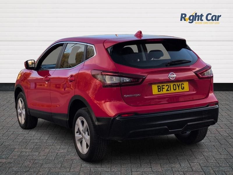 Used Nissan Qashqai Acenta Premium 2021 Red SUV