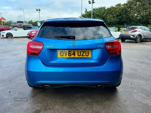Used Mercedes A180 109 HP (80 kW) 2014 Blue Hatchback