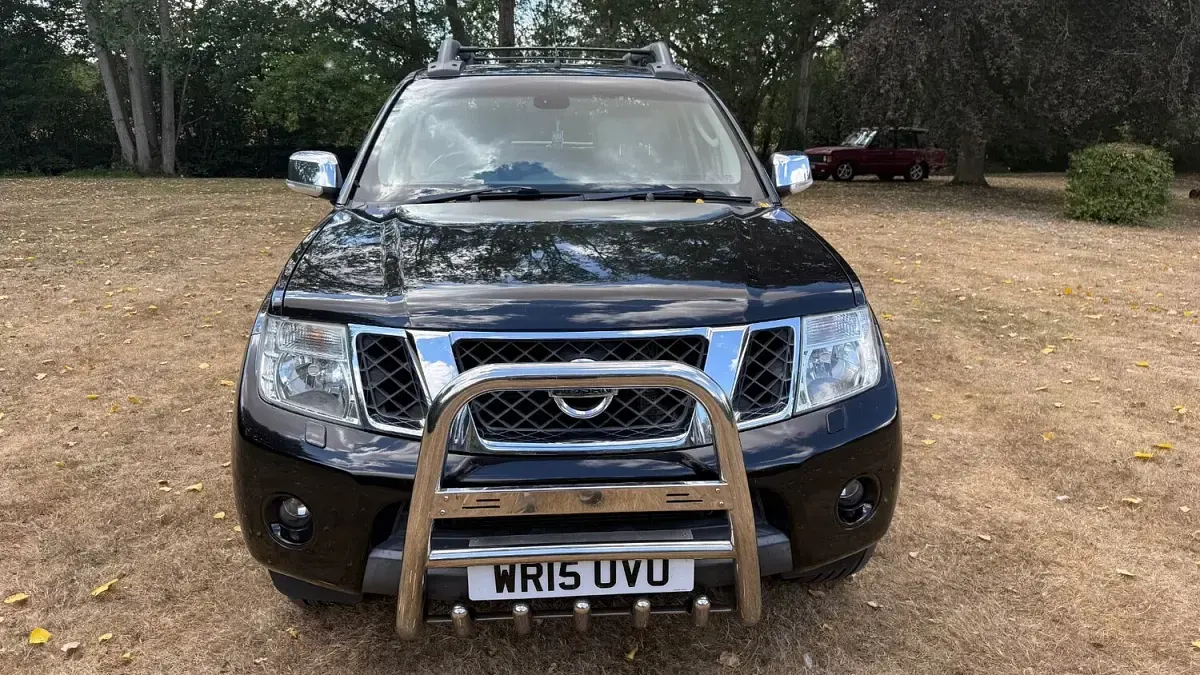 Used Nissan Navara Tekna 2015 Black Pickup
