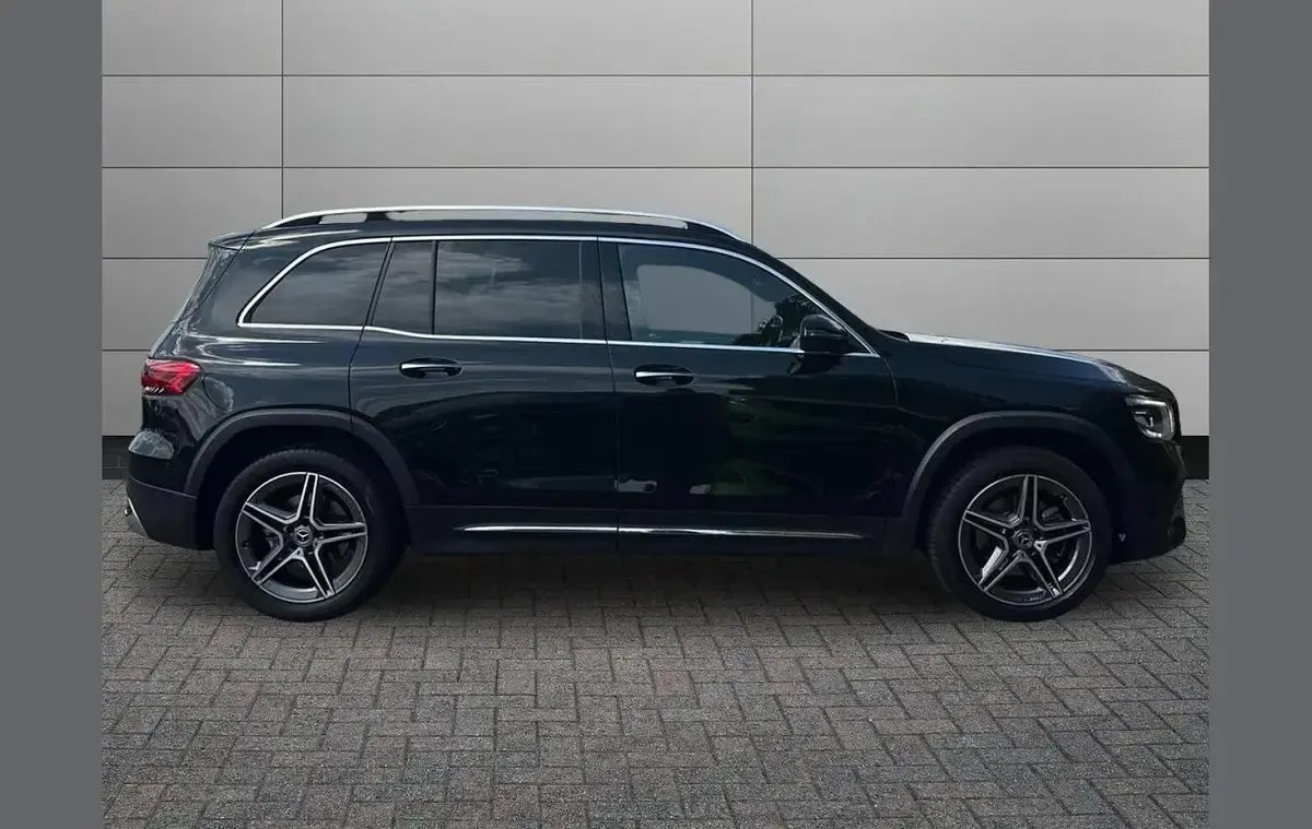 Used Mercedes GLB200 AMG Line Premium Plus 161 HP (118 kW) 2022 Black SUV