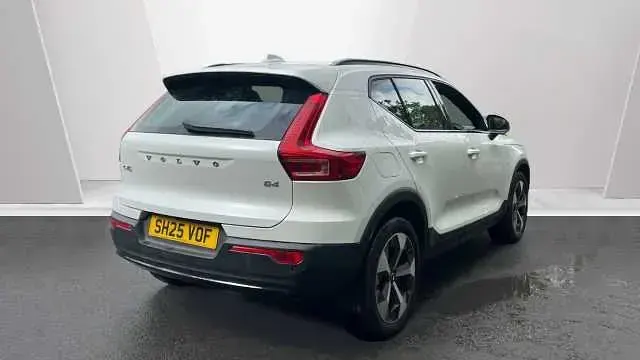 Used Volvo XC40 Plus 194 HP (142 kW) 2025 White SUV