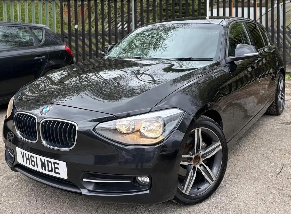 Used BMW 118 Sport Line 143 HP (105 kW) 2011 Black Hatchback
