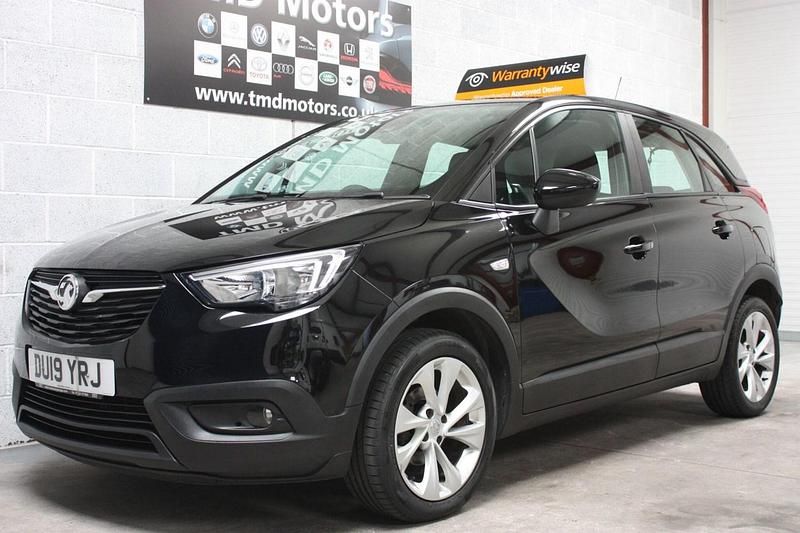 Used Vauxhall Crossland X S 102 HP (75 kW) 2019 Black SUV