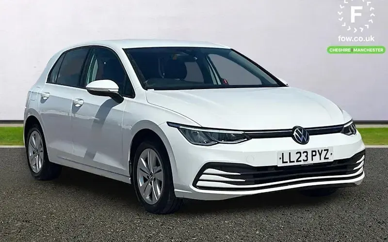Used VW Golf VIII Life 150 HP (110 kW) 2023 Hatchback