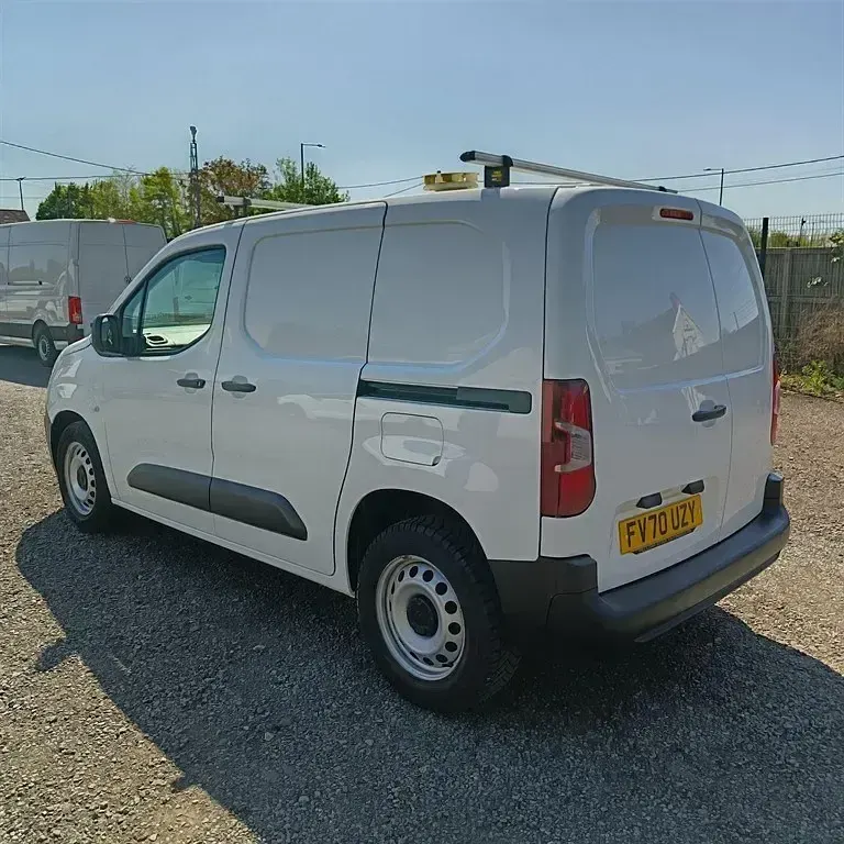 Używany Citroën Berlingo 2021 Biały Minivan