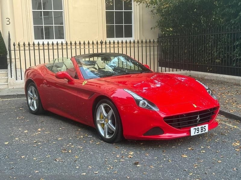 Red Used 2015 Ferrari California Cabriolet | £72,000 (Fair price) - Image 1/4