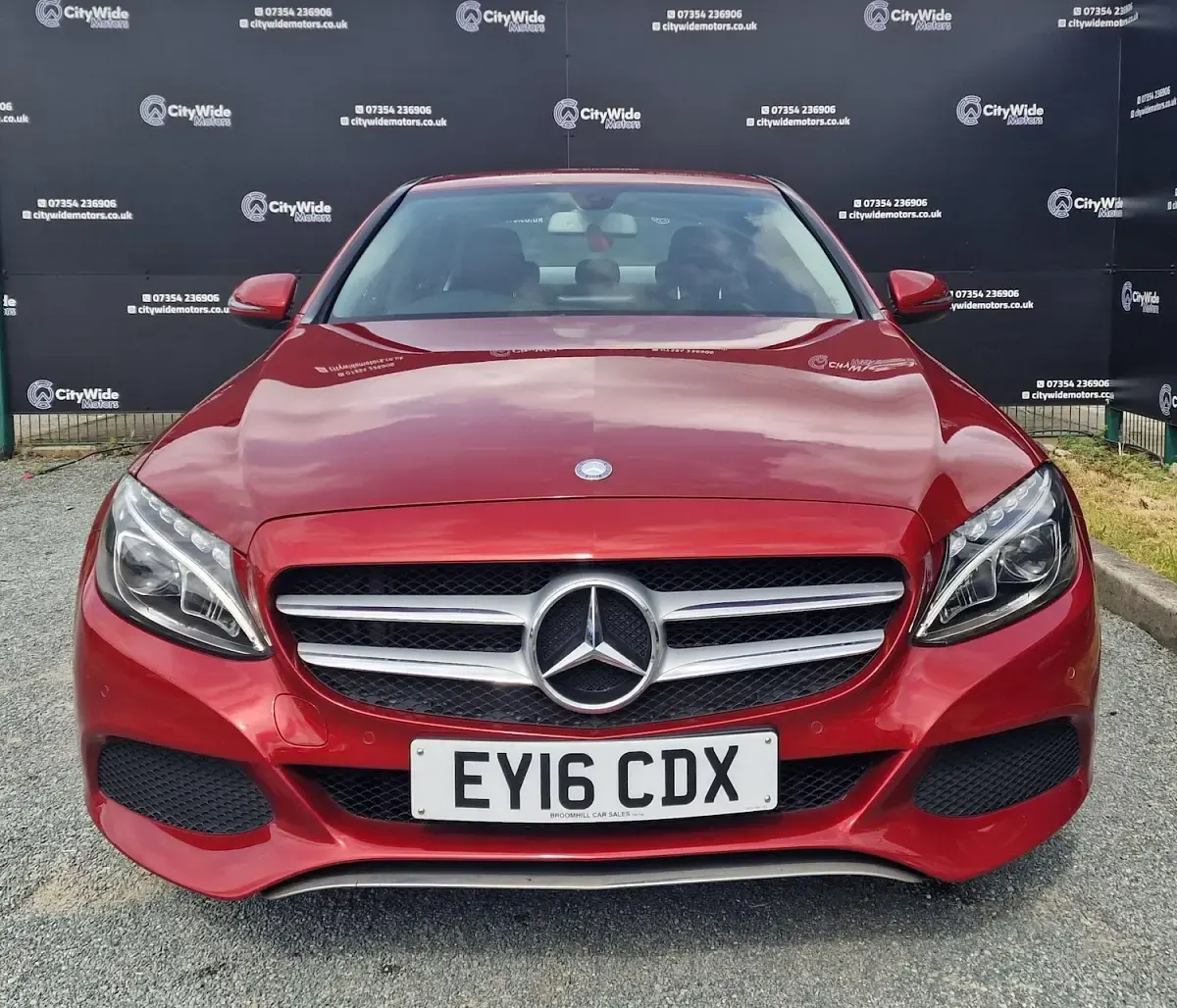 Used Mercedes C200 136 HP (100 kW) 2016 Red Sedan