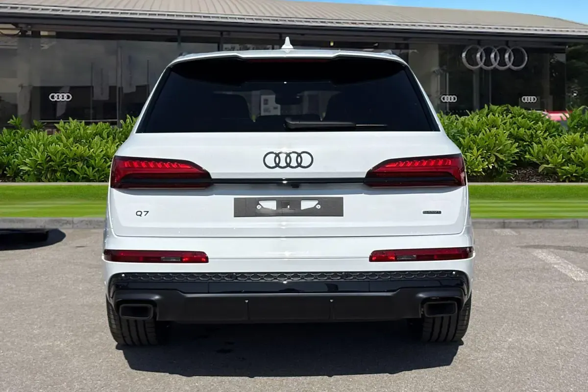 New Audi Q7 Black Edition 2026 White SUV