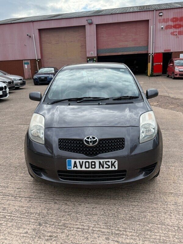 Grey Used 2008 Toyota Yaris Hatchback | £2,850 (Super price) - Image 1/4