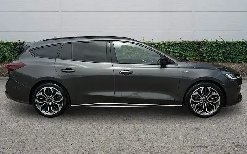 Used Ford Focus ST-Line X 125 HP (91 kW) 2023 Grey Estate