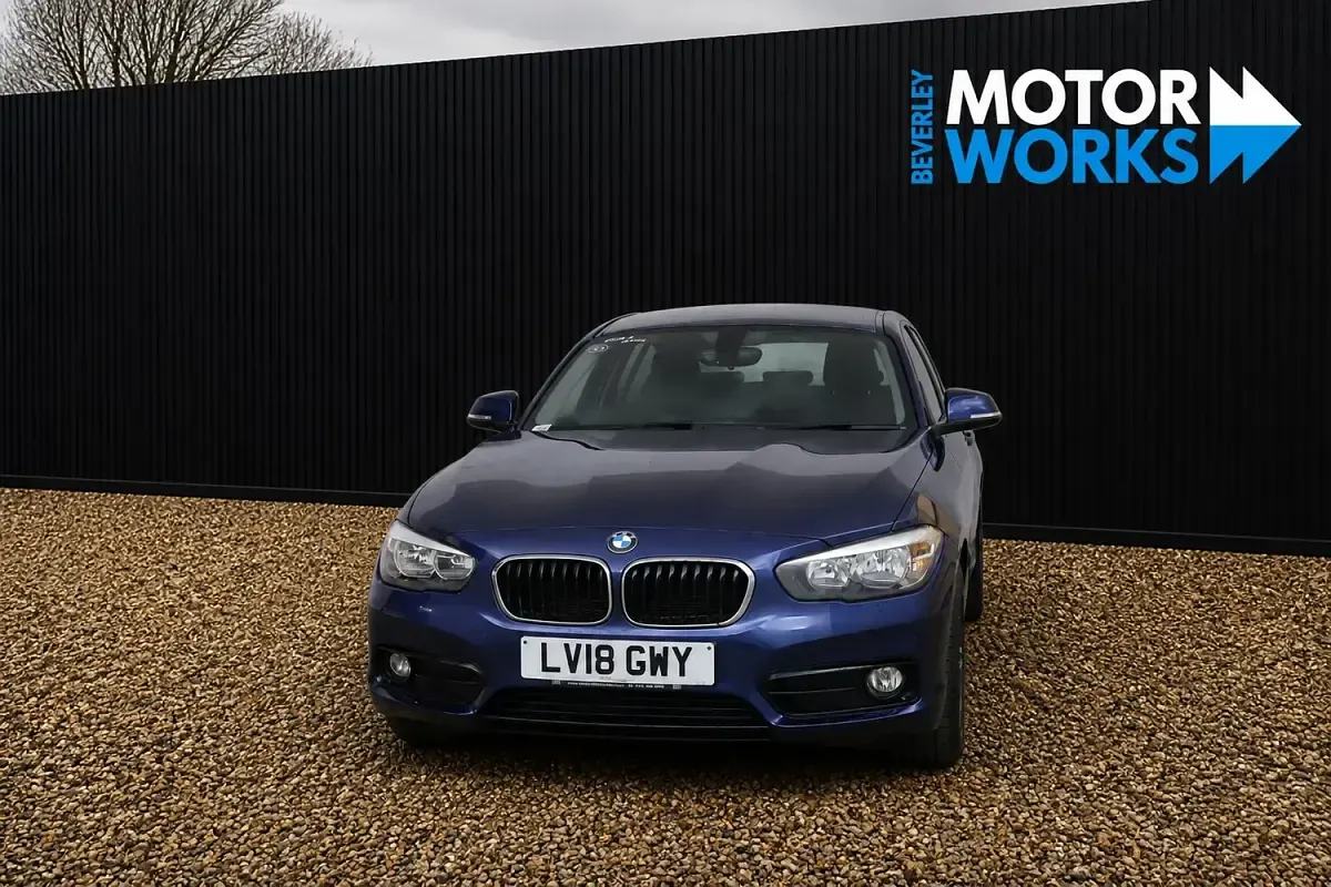 Used BMW 118 Sport Line 136 HP (100 kW) 2018 Blue Hatchback