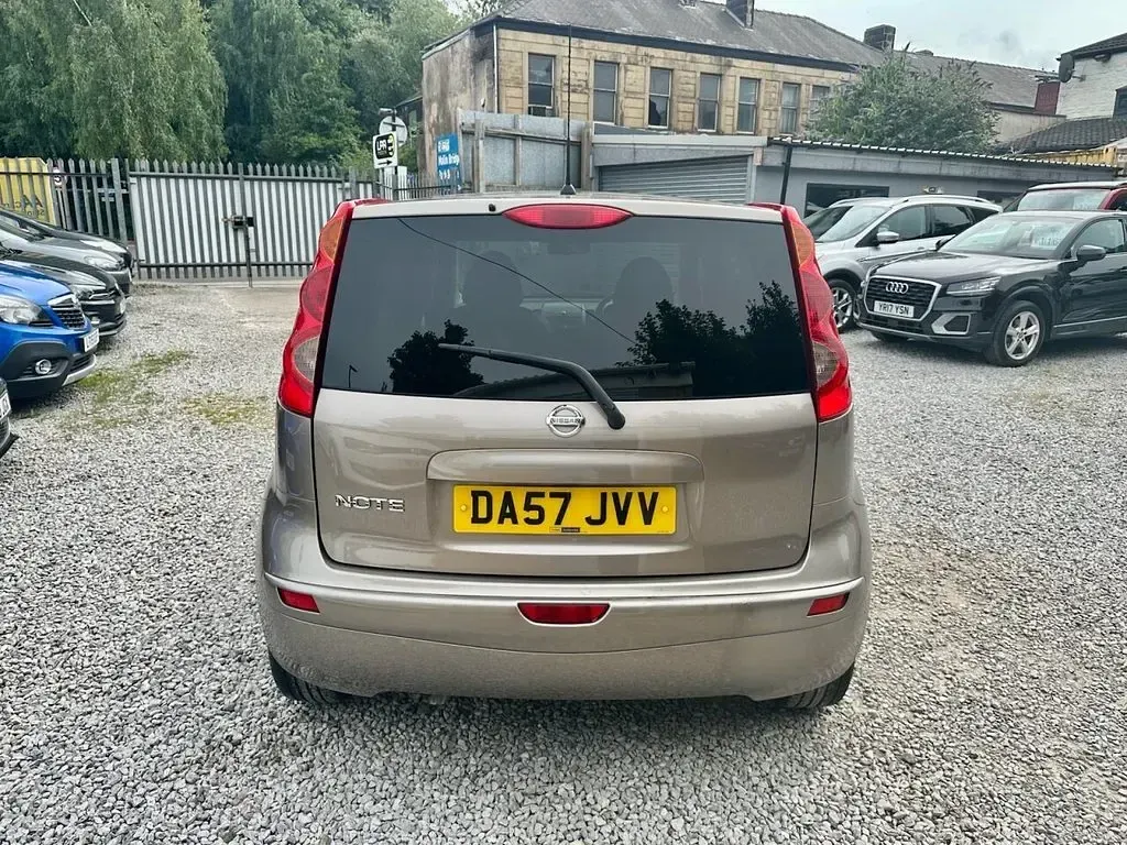 Used Nissan Note Tekna 110 HP (80 kW) 2008 Beige Hatchback
