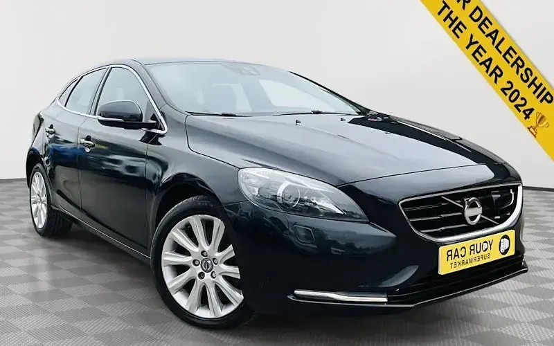 Usado Volvo V40 SE Lux 150 HP (110 kW) 2015 Citadino