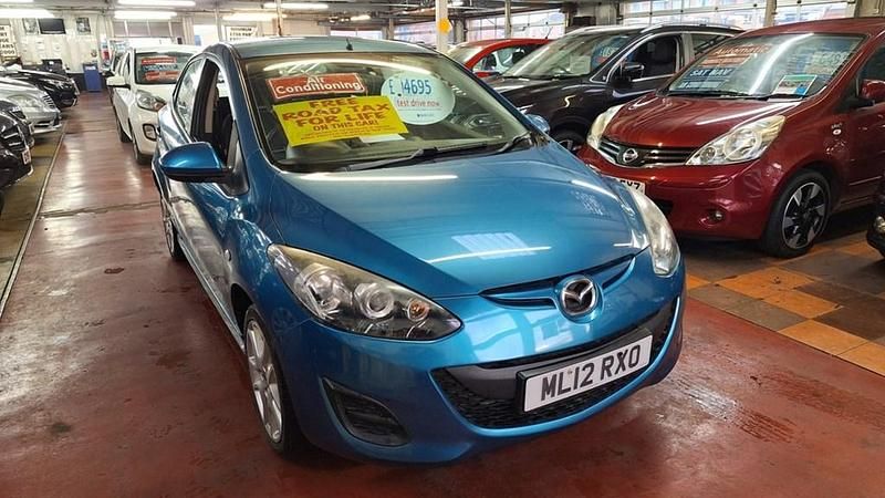 Używany Mazda 2 2012 Niebieski Hatchback