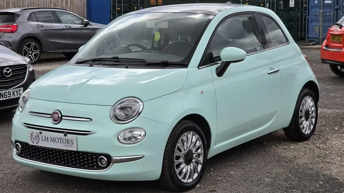 Used Fiat 500 Lounge 69 HP (50 kW) 2017 Green Hatchback