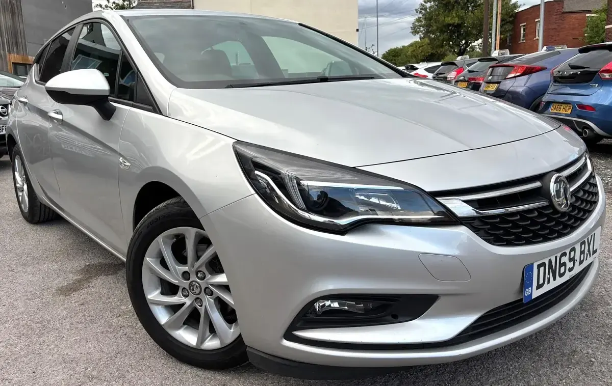 Used Vauxhall Astra S 108 HP (79 kW) 2019 Silver Hatchback