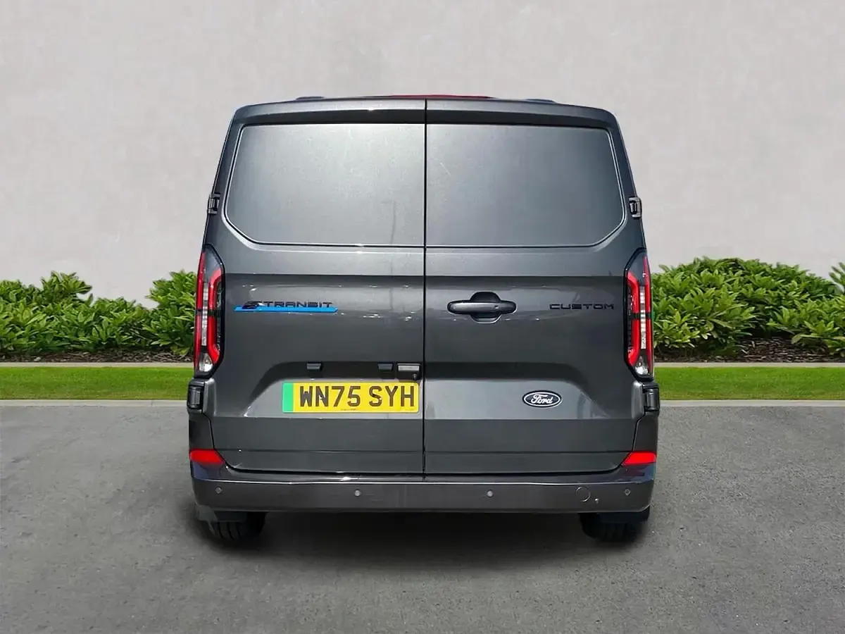 Used Ford E-Transit Limited 100 kW (136 HP) 2025 Grey Van