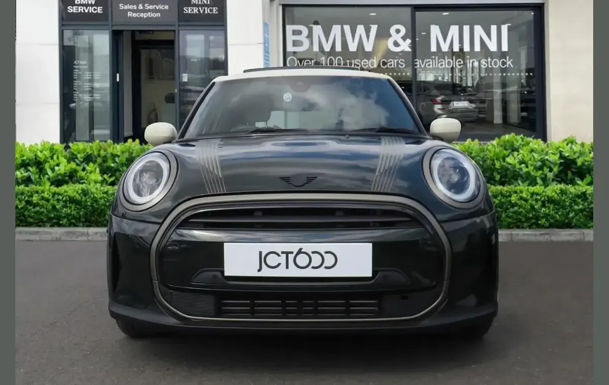 Used Mini Cooper Comfort 134 HP (98 kW) 2023 Green Hatchback