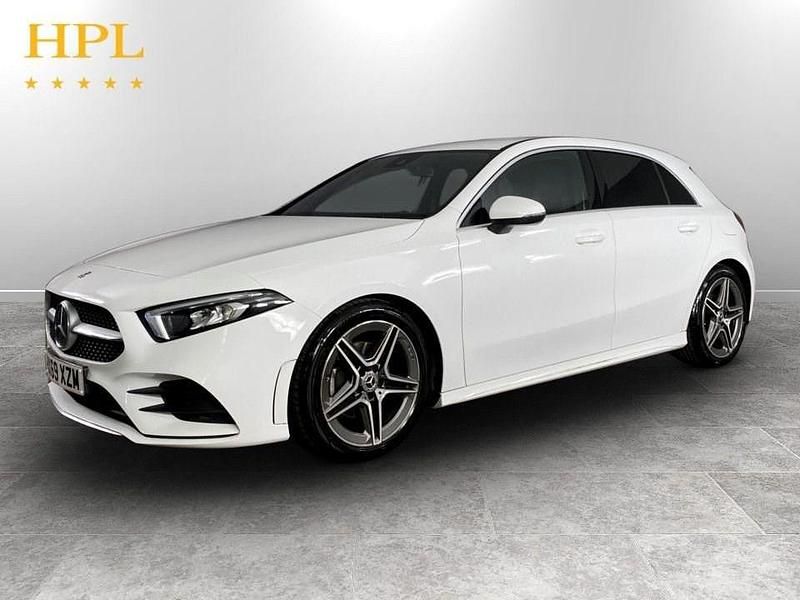 Used Mercedes A180 AMG line 136 HP (100 kW) 2019 White Hatchback